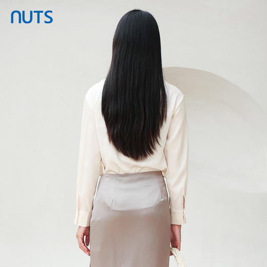 NUTS2023秋季新款气质通勤风高级感百搭长袖套头衫女4390115A1 商品图4
