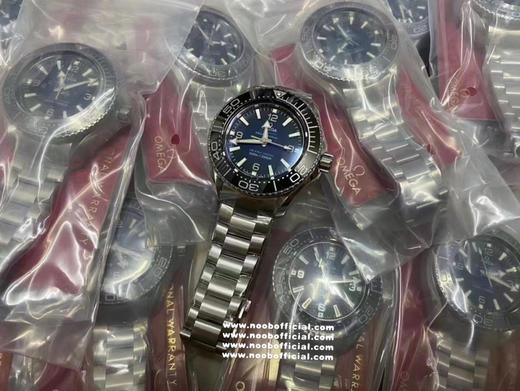NOOB定制版『稀缺货源』欧米茄新“海王”登基。海洋宇宙ULTRA DEEP，一款潜水性能可以把劳力士鬼王按在地上摩擦的新海王。
渐变表盘，可黑可蓝 商品图9