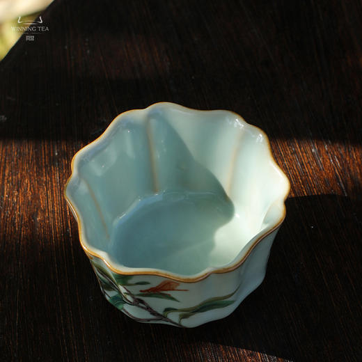 问鼎汝瓷鼎峰系列天青老款簪花杯 (傲骨峥嵘) 商品图3