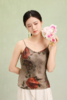 荷言GL 瑰韵 收腰小吊带玫瑰印花油画风夏季凉感背心 商品缩略图0