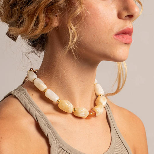 订购8周到｜La Coque Française-DOLLY-米色 树脂 短款手机链［法国设计师］ 商品图0