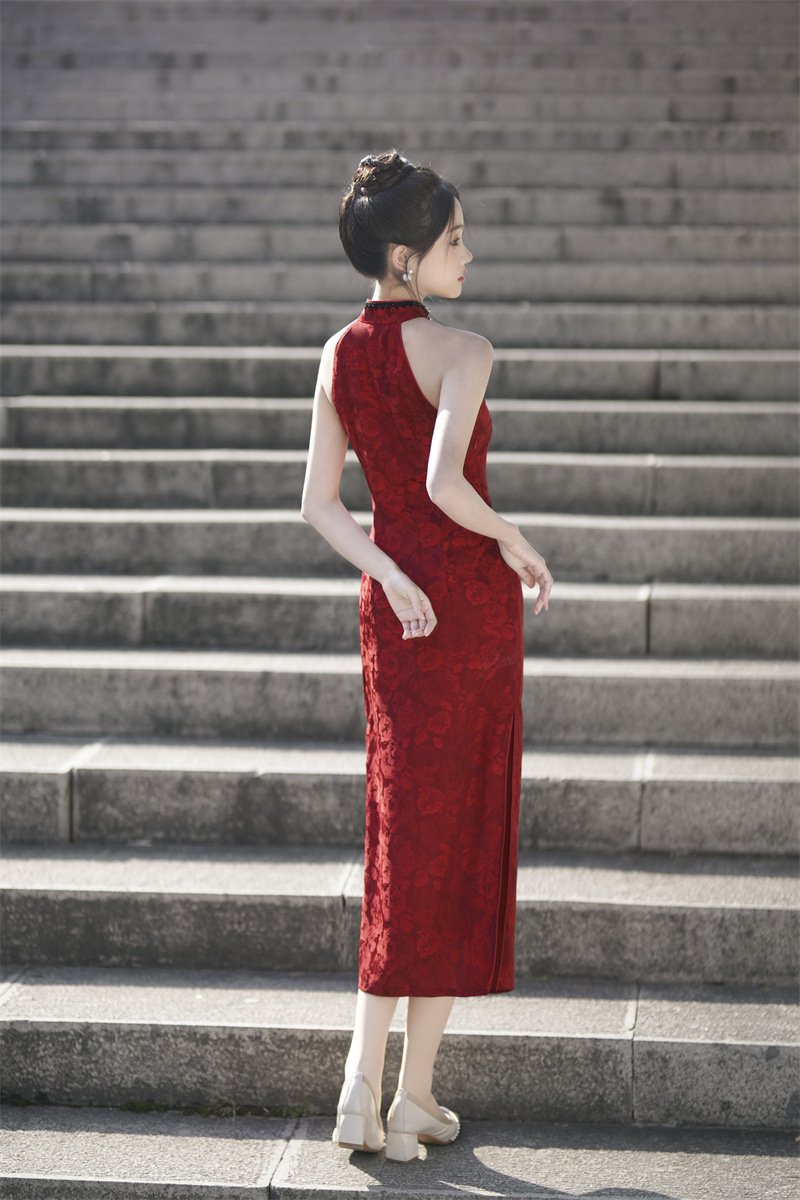 现代时尚改良年轻少女款性感露肩旗袍2024春夏新款挂脖旗袍syk373223