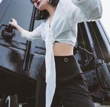 臣禾长袖设计感上衣K222050406 商品图2