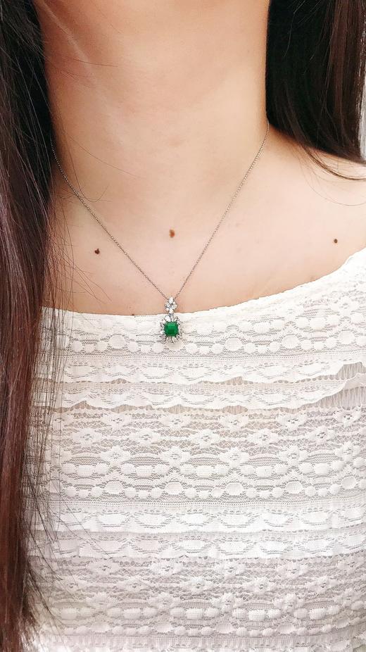 0.87ct 祖母绿吊坠 商品图6