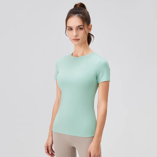 跃牌 【欲动春风】系列 女夏瑜伽短袖带胸垫裸感透气速干跑步健身T恤42243 商品图0