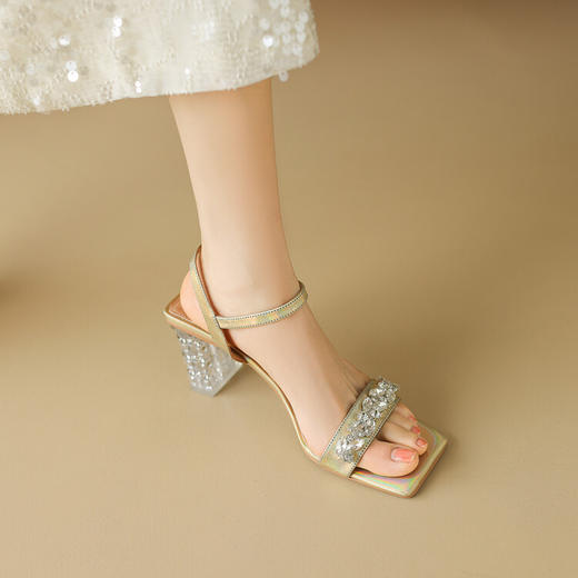 【预售5天】ins网红透明水晶跟一字带凉鞋，真皮方头露趾粗跟高跟鞋NDXC&6599 商品图1