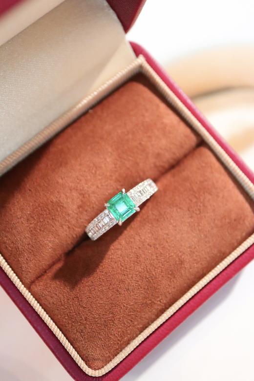 0.91ct 祖母绿戒指 商品图5