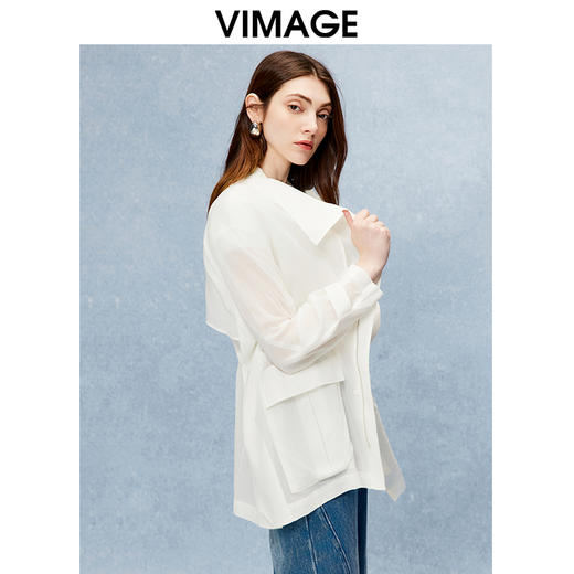 VIMAGE纬漫纪舒适纯棉薄款收腰显瘦翻领白色风衣外套秋季新款V2204801 商品图3