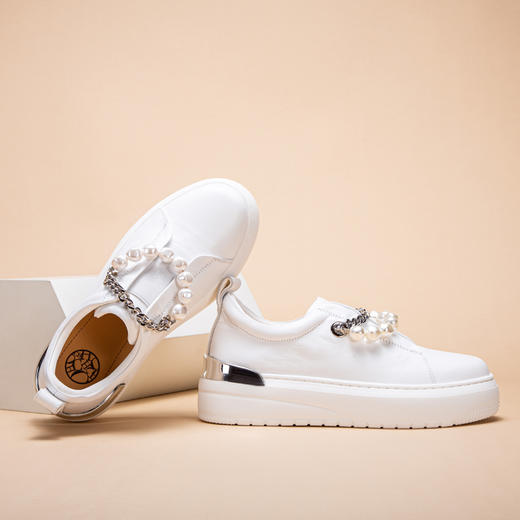 CN1B5233-CHCH时尚牛皮舒适百搭珍珠饰扣设计休闲鞋运动鞋板鞋小白鞋平衡鞋 商品图1