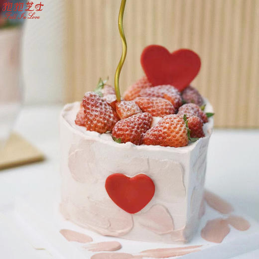 【莓好时光 爱心草莓蛋糕】 ：草莓多多，心里甜甜~ 商品图1