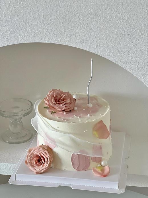 氛围感卡布奇诺浪漫鲜花蛋糕 商品图0
