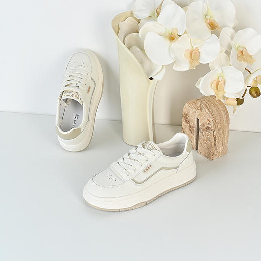 经典鲨2024年秋新款时尚韩版平底系带休闲百搭小白鞋板鞋女KW194-D37061 商品图1