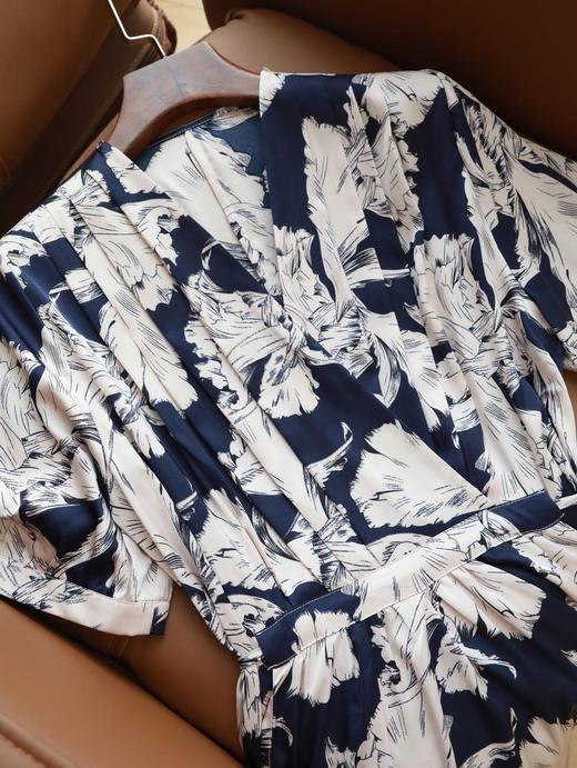 【E】真丝V领连衣裙-B07888 商品图4