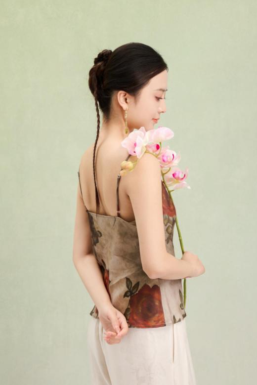 荷言GL 瑰韵 收腰小吊带玫瑰印花油画风夏季凉感背心 商品图4