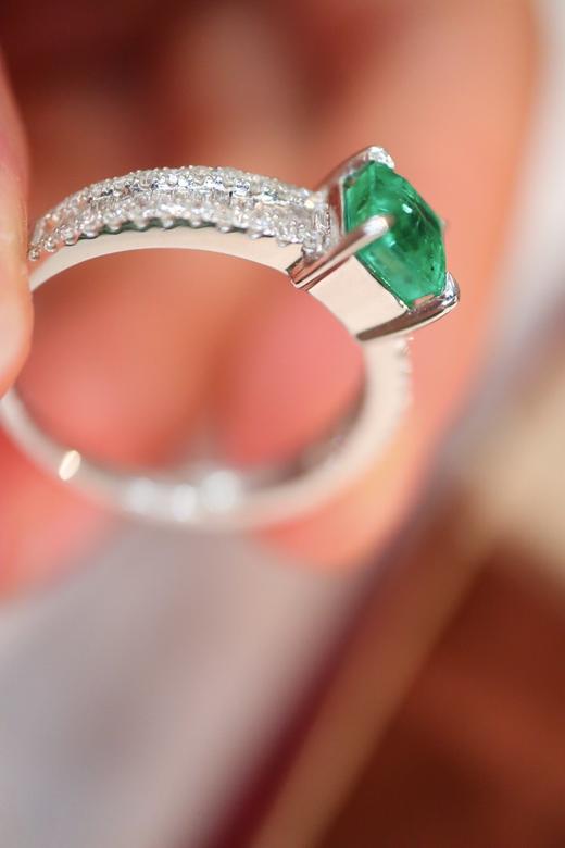 0.91ct 祖母绿戒指 商品图2