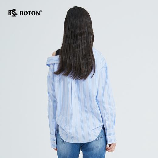 【第2件半价！尾货清仓不退换】波顿春秋条纹斜挂肩假两件衬衫女时尚设计感露肩长袖衬衣LS900121 商品图2
