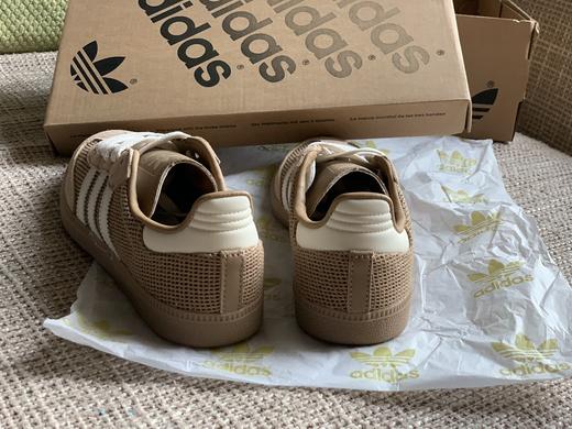 兼顾了颜值和舒适! Adidas Samba夏季复古休闲板鞋 亚麻编织款美拉德配色，夏季穿超级干爽 透气 整体设计非常简约高级，满满高级感 日常不管是搭配裤子还是裙子都好看！ 商品图5