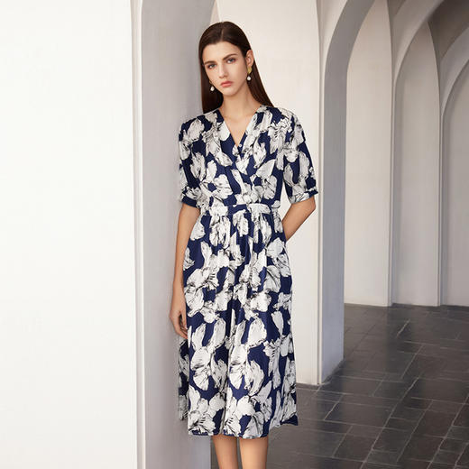 【V领系带桑蚕丝连衣裙】24年春夏新品女士时尚印花真丝中长款裙子 商品图0