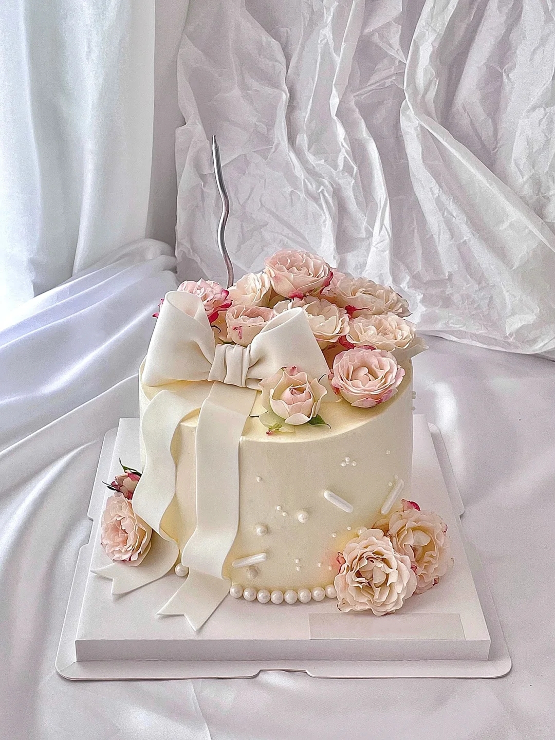 折射泡泡鲜花玫瑰蝴蝶结蛋糕