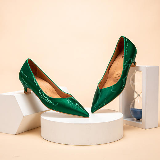 平衡鞋百搭高跟鞋绿色时尚尖头细跟浅口气质女鞋单鞋CM2B5612 商品图4