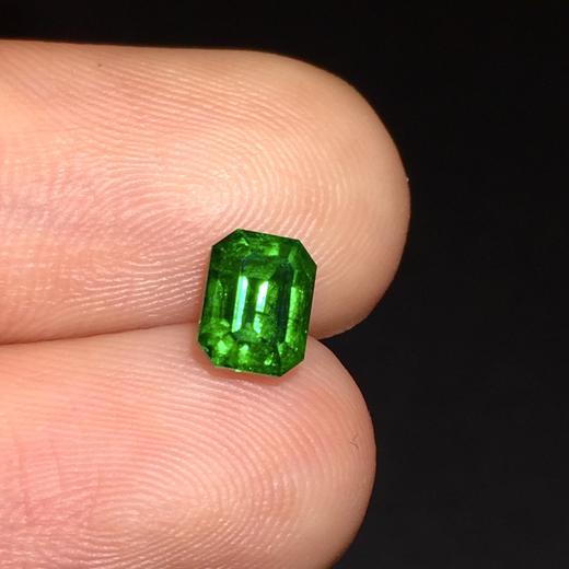 0.87ct 祖母绿裸石 商品图2