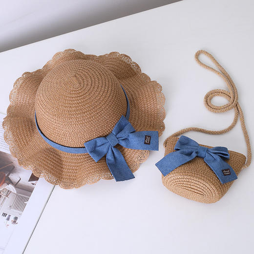 【轻松搭配各种服饰，必备夏日单品】小清新波浪边儿童草帽 夏天女孩出游 2-7岁女孩帽子 百搭沙滩帽遮阳帽帽子包包套装-QQ 商品图6