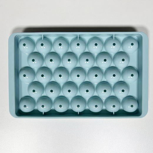 买一送一【清凉夏日  畅快解暑！】酷暑难耐，唯有清凉一夏。冰球轻盈跳跃，酒水、饮料更加芳醇。多功能冰模具制作，自由掌控冰块，舒心暑假，任你妙想天开！ 商品图5