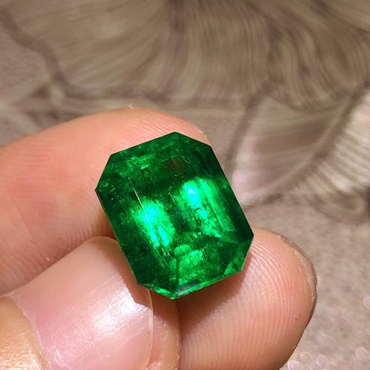 5.61ct 祖母绿裸石 商品图3