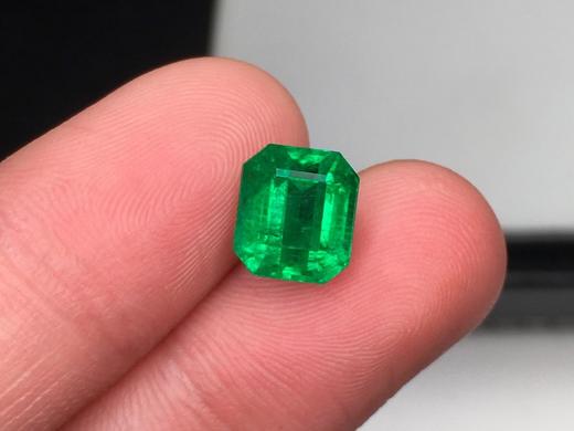 2.73ct 祖母绿裸石 商品图0