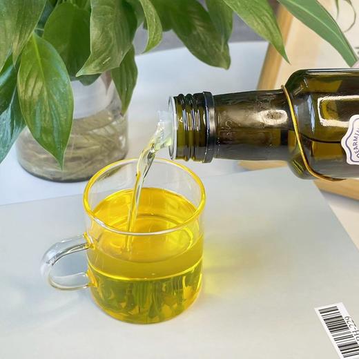 【有机纯天然亚麻籽油】！选用新鲜饱满亚麻籽，剔除杂质，纯度 99%以上，物理压榨而成，每滴油都原汁原味。 商品图2