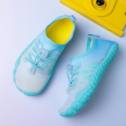 【轻便透气 柔软舒适】顺驰户外情侣款溯溪鞋 橡胶鞋底 排水孔设计 便携式抽绳系带 柔软易弯曲 优选 商品图6