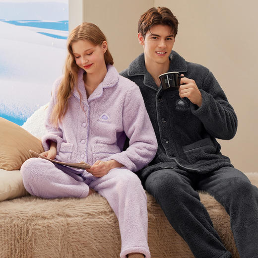 <有书独家>芬腾情侣睡衣珊瑚绒秋冬加绒加厚女士套装法兰绒休闲保暖家居服男 商品图0