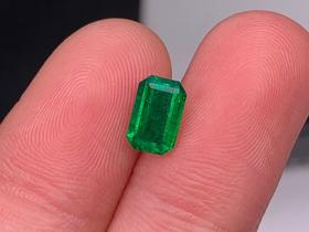 0.97ct 祖母绿裸石