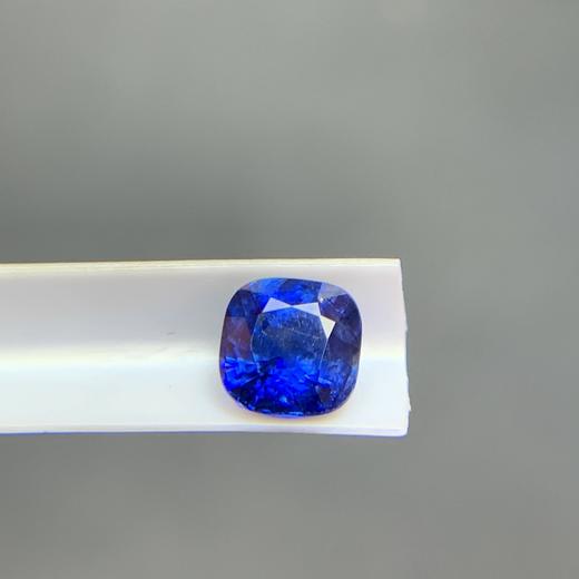 1.1ct 蓝宝石裸石 商品图4