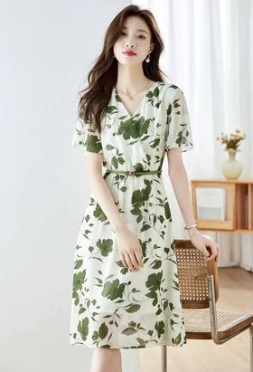 LPIUTY品牌直发⚠️贵妇团⚠️仲夏之夜⚠️Gucc*i同款稀缺面料⚠️手工金属蝴蝶腰带️！意大利纯手工定制⚠️法式优雅印花连衣裙 C148160