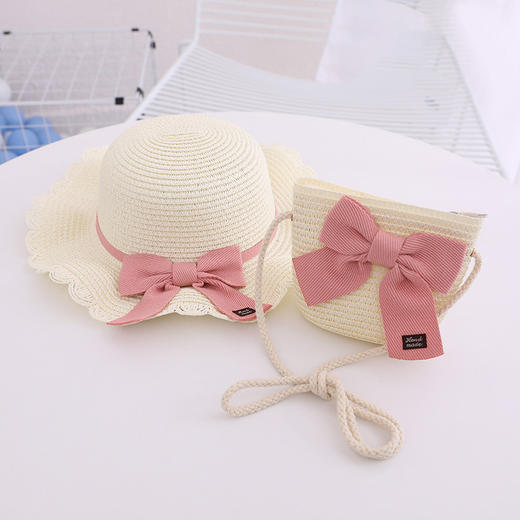 【轻松搭配各种服饰，必备夏日单品】小清新波浪边儿童草帽 夏天女孩出游 2-7岁女孩帽子 百搭沙滩帽遮阳帽帽子包包套装-QQ 商品图12