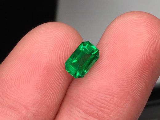 1.08ct 祖母绿裸石 商品图1