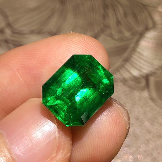 5.61ct 祖母绿裸石 商品图7