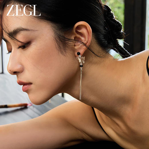 ZEGL设计师款东方花影系列蝴蝶流苏耳环女新中式耳饰气质大气耳钉 商品图3