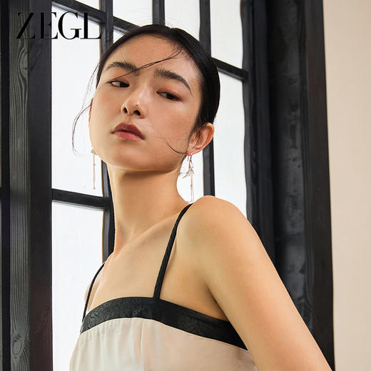 ZEGL设计师东方花影系列马蹄花耳环耳钩女新款爆款耳钉流苏耳饰品 商品图2