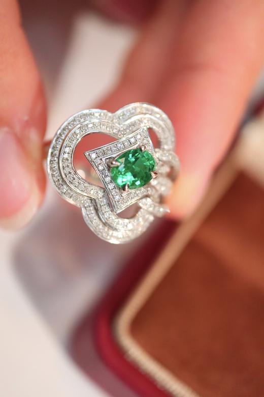 0.76ct 祖母绿戒指 商品图2