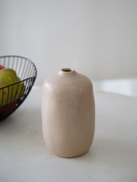 米白日式花瓶