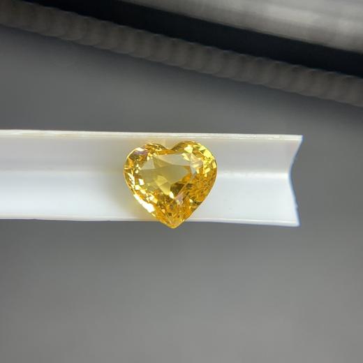 1.55ct 黄蓝宝裸石 商品图6
