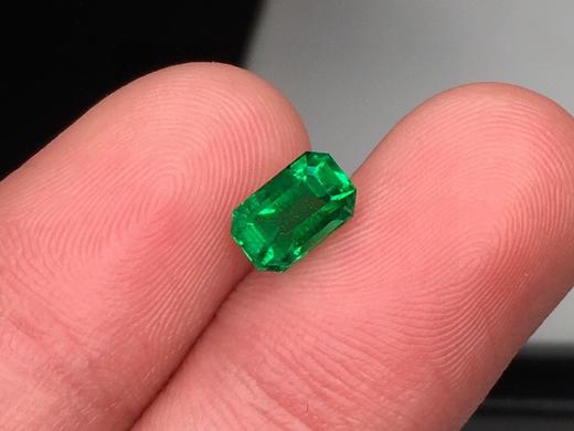 1.08ct 祖母绿裸石 商品图3