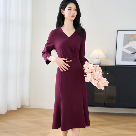 剩S/XL/XXL 米思阳2026春季新款简约大气纯色连衣裙收腰修身V领鱼尾裙女3315 商品图1