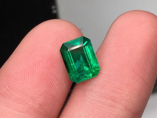 1.71ct 祖母绿裸石 商品图2