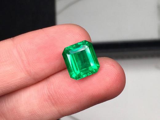 3.27ct 祖母绿裸石 商品图2