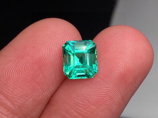 1.54ct 祖母绿裸石 商品图2