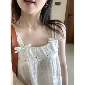 【犯规可爱白色褶肌理感波点吊带】度假风新款甜美小清新波点吊带，蝴蝶结减龄娃娃衫露肩，甜美宽松夏季蝴蝶结无袖宽松上衣女外穿QQ