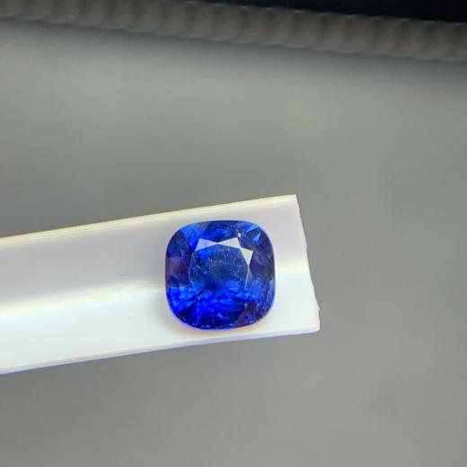 1.1ct 蓝宝石裸石 商品图2
